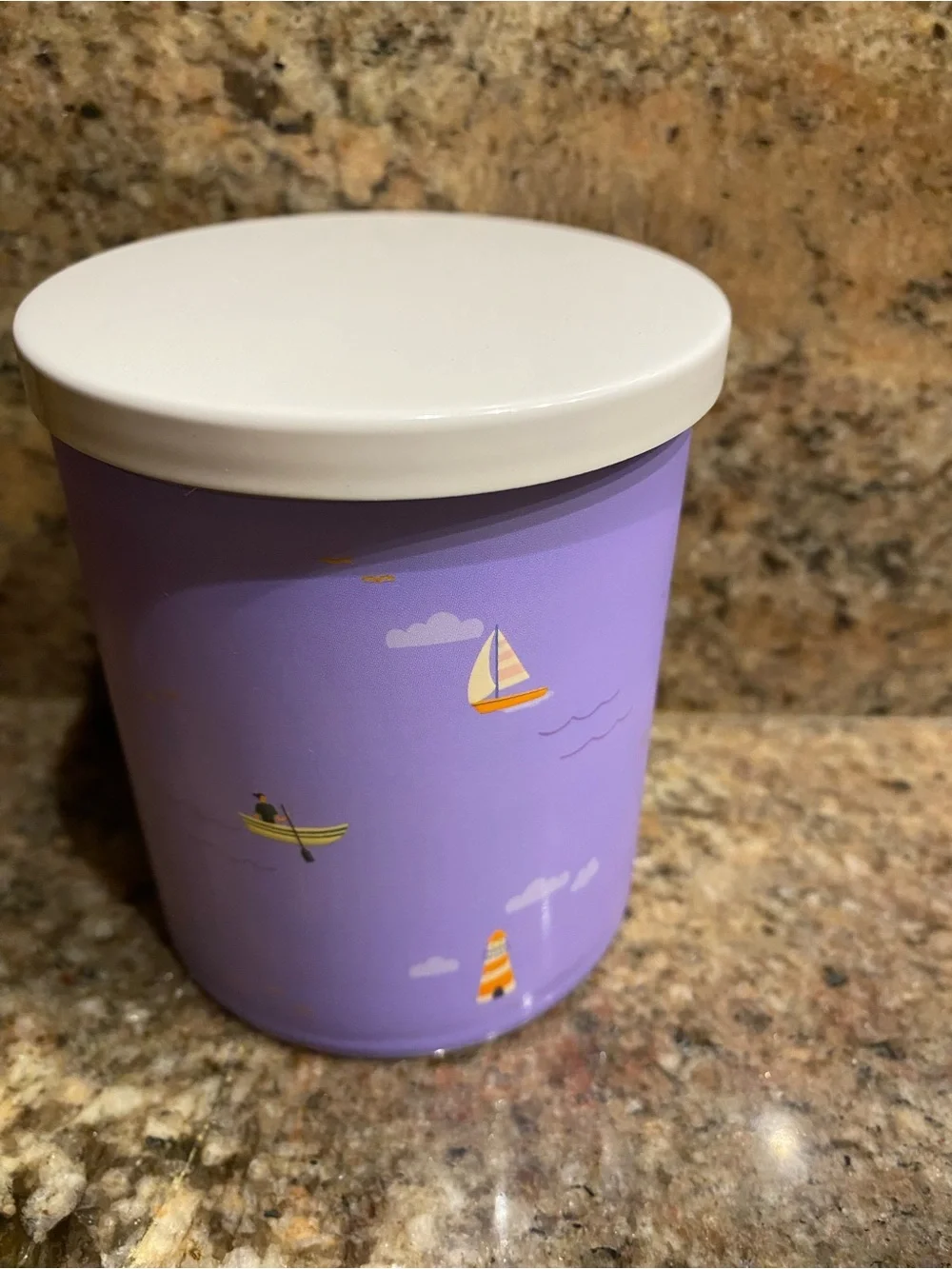 “OCEANSIDE LAVENDER” Single Wick Candle by B&BW, 8 oz, 227 g, NWT on base